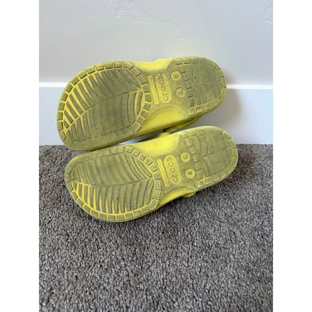 Yellow Crocs Sandals with Charms- Size Women's 6 - Picture 3 of 5